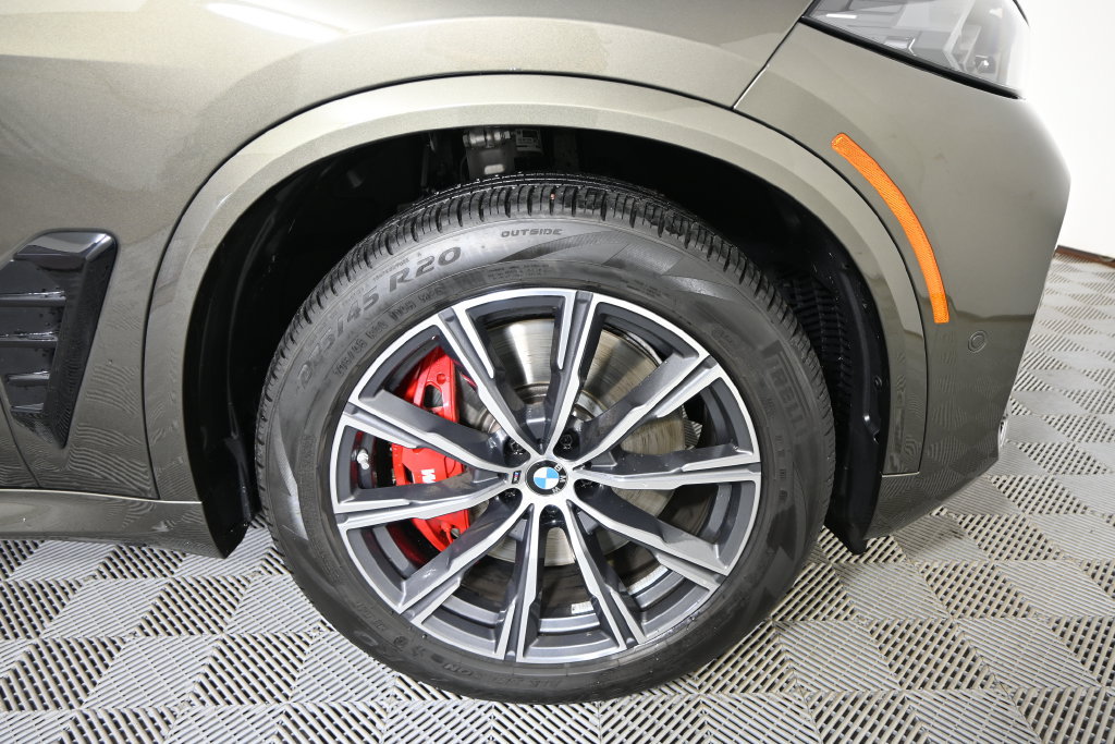 Used 2026 BMW X5 xDrive50e w/ M Sport Package AWD/4WD image 11