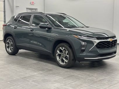 Used 2025 Chevrolet Trax LT