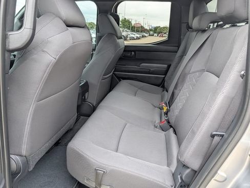 Used 2025 Toyota Tacoma SR AWD/4WD image 28