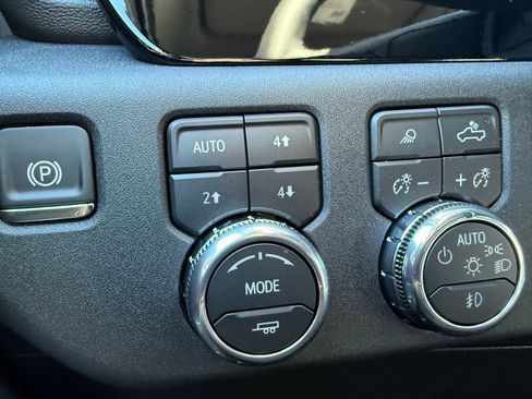 New 2026 GMC Sierra 2500 SLT w/ Max Trailering Package image 29