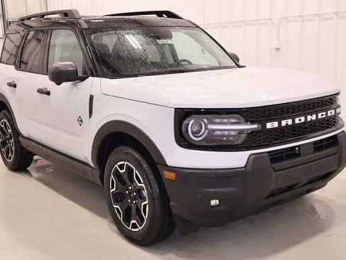 New 2026 Ford Bronco Sport Outer Banks w/ Outer Banks Tech Package+ AWD/4WD image 3