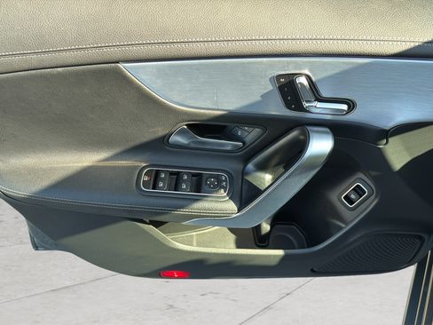 Used 2022 Mercedes-Benz CLA 250 image 28