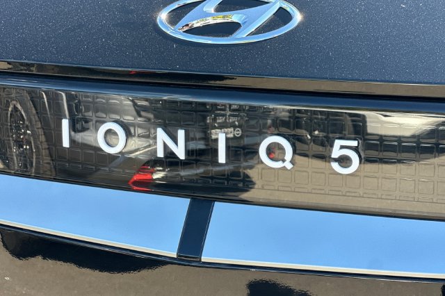 Used 2024 Hyundai Ioniq 5 SEL RWD image 34
