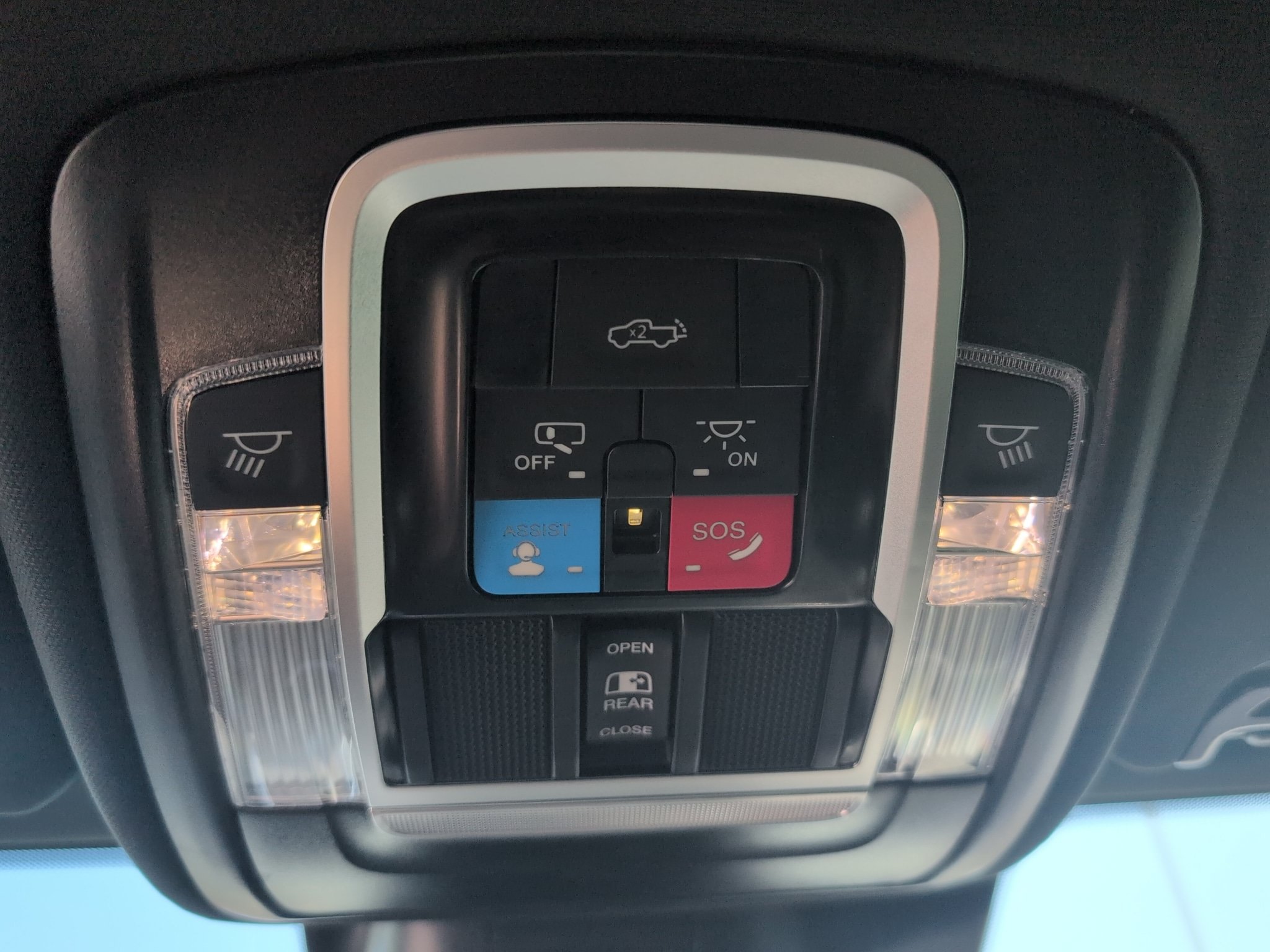 Used 2026 RAM 2500 Laramie AWD/4WD image 27