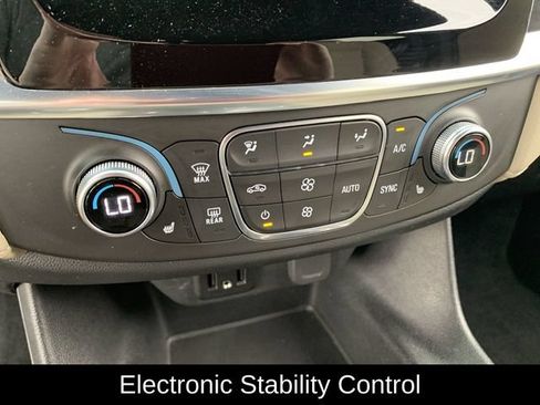 Used 2022 Chevrolet Traverse LS w/ Safety Package AWD/4WD image 27