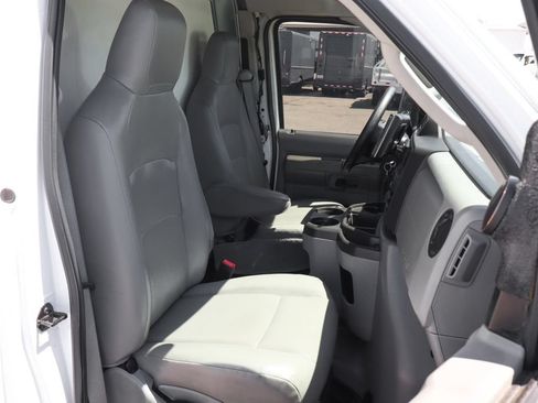 Used 2024 Ford E-450 and Econoline 450 Super Duty w/ Power Windows & Locks Group RWD image 34