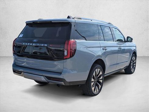 New 2025 Ford Expedition Platinum w/ Driver's Package image 5