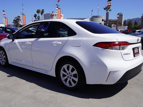 Used 2023 Toyota Corolla LE FWD image 5