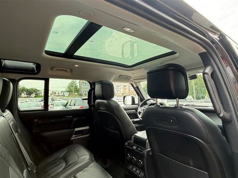 Used 2020 Land Rover Defender 110 HSE AWD/4WD image 16