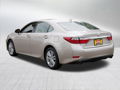 Used 2015 Lexus ES 350 w/ Premium Package FWD image 5