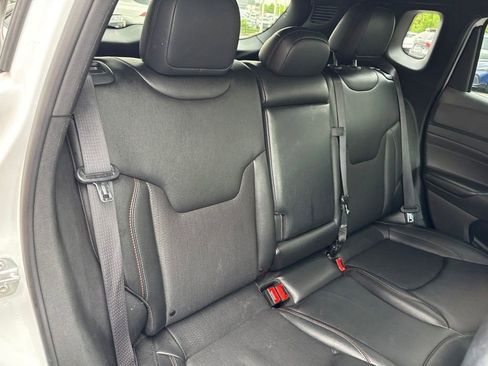 Used 2025 Jeep Compass Trailhawk AWD/4WD image 35
