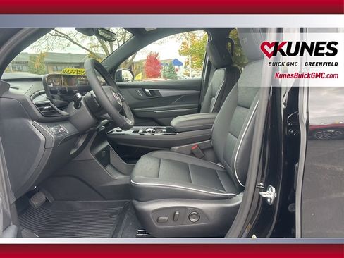 New 2026 Buick Enclave Sport Touring w/ Power Package image 17