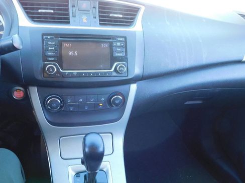 Used 2015 Nissan Sentra SV image 15