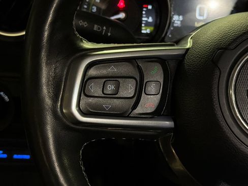 Used 2023 Jeep Wrangler Unlimited Sahara w/ Cold Weather Group AWD/4WD image 24