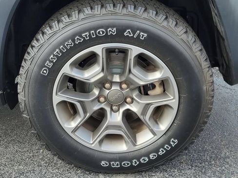 Used 2021 Jeep Cherokee Trailhawk w/ Trailer Tow Group AWD/4WD image 38