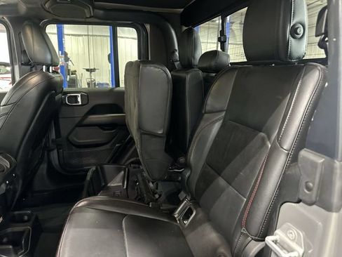 Used 2022 Jeep Gladiator Rubicon w/ Cold Weather Group AWD/4WD image 30