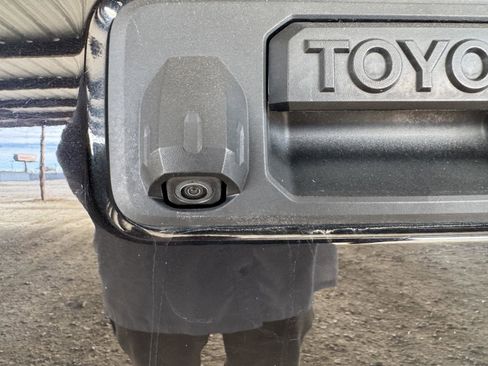 Used 2021 Toyota Tacoma SR w/ SR Convenience Package image 28