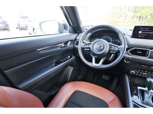 Certified 2025 MAZDA CX-5 Carbon Edition image 6