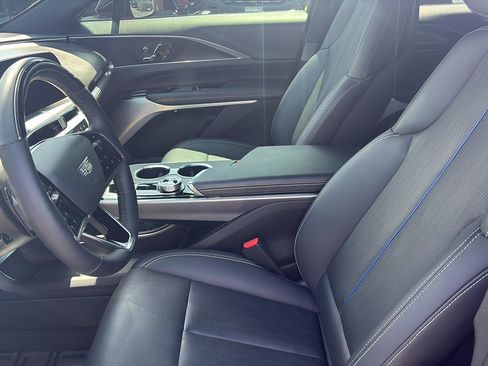 Used 2024 Cadillac Lyriq Luxury RWD image 29