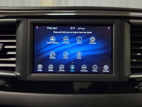 Used 2021 Chrysler Voyager Lxi image 17