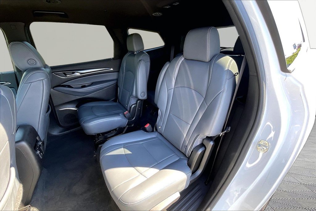 Used 2023 Buick Enclave Essence FWD image 25