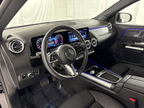 Certified 2025 Mercedes-Benz GLA 250 4MATIC image 4