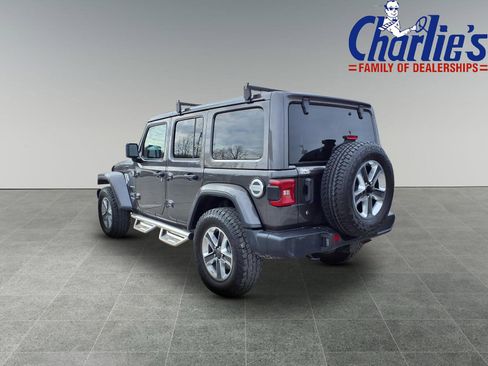 Used 2019 Jeep Wrangler Unlimited Sahara w/ Dual Top Group AWD/4WD image 5