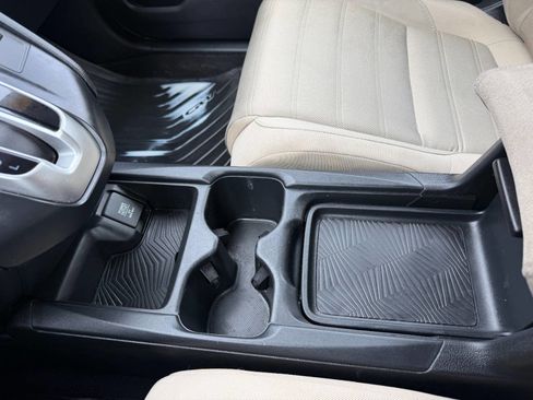 Used 2017 Honda CR-V LX image 42