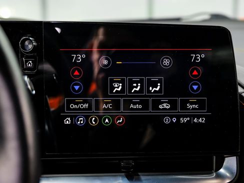 Used 2022 Chevrolet Corvette Stingray Premium Cpe w/ Z51 Performance Package image 38