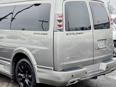 Used 2025 Chevrolet Express 2500 w/ Driver Convenience Package image 14