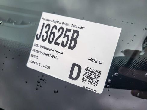 Used 2022 Volkswagen Tiguan SE R-Line image 27