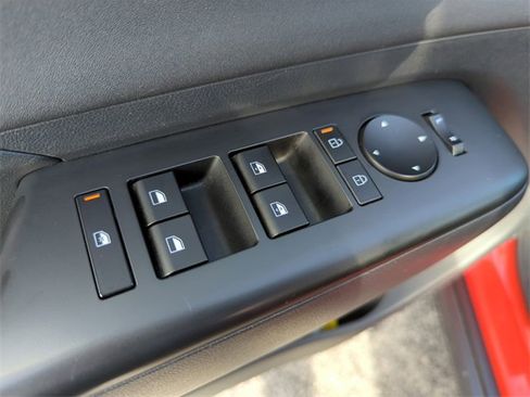 Used 2024 Hyundai Kona Limited image 25