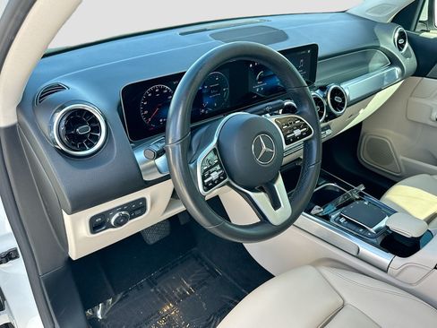 Used 2021 Mercedes-Benz GLB 250 image 9