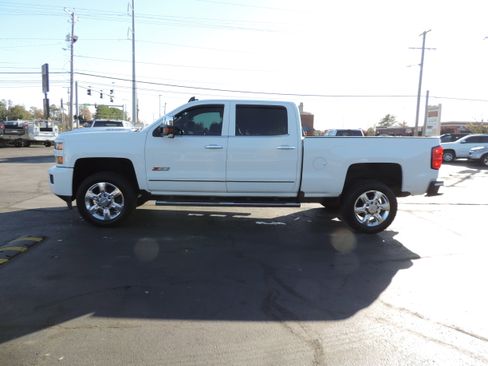 Used 2019 Chevrolet Silverado 2500 LTZ w/ Duramax Plus Package image 2