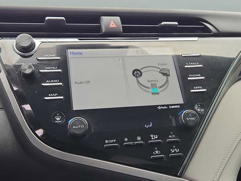 Used 2020 Toyota Camry LE image 26