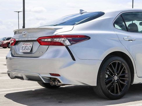 Used 2024 Toyota Camry XSE FWD image 9