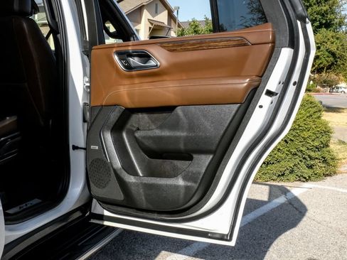 Used 2021 Chevrolet Tahoe High Country AWD/4WD image 49