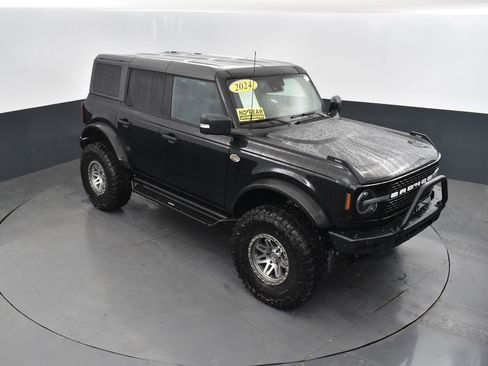 Used 2024 Ford Bronco Wildtrak image 31