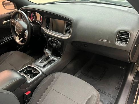 Used 2015 Dodge Charger SXT image 24