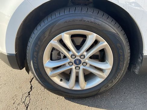 Used 2020 Ford Edge SEL image 9