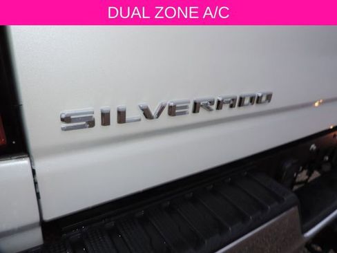 Used 2024 Chevrolet Silverado 2500 LTZ w/ LTZ Convenience Package image 15