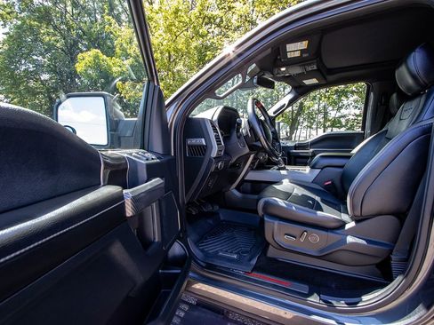 Used 2018 Ford F150 Raptor w/ Equipment Group 802A Luxury image 8