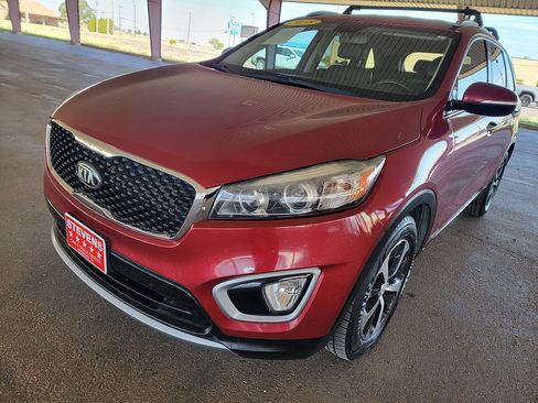 Used 2018 Kia Sorento EX AWD/4WD image 3