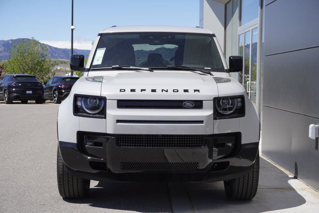 New 2026 Land Rover Defender 110 X-Dynamic SE AWD/4WD image 5