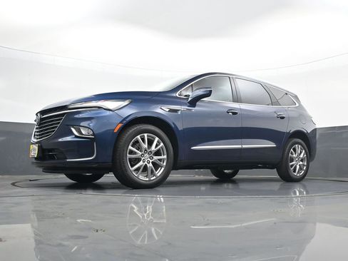 Used 2023 Buick Enclave Premium w/ Experience Buick Package FWD image 22