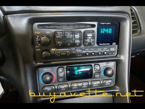 Used 2001 Chevrolet Corvette Convertible w/ Preferred Equipment Group2 RWD image 20