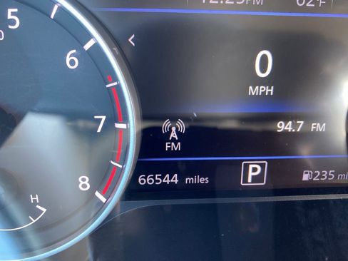 Used 2023 Nissan Sentra SV image 5