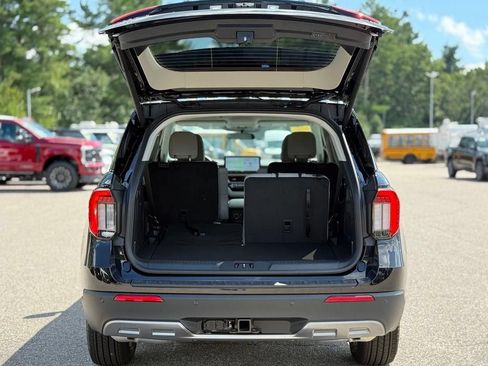 New 2026 Ford Explorer Active w/ Active Comfort Package AWD/4WD image 6