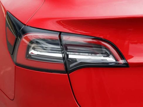 Used 2021 Tesla Model 3 Long Range image 14