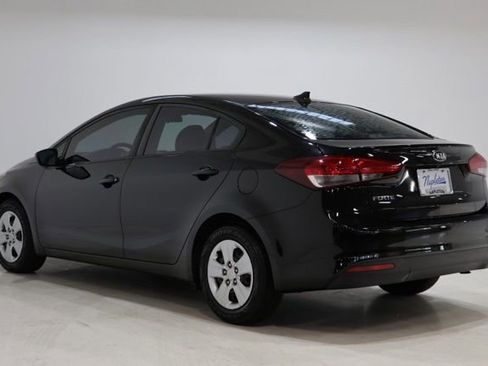 Used 2017 Kia Forte LX w/ LX Popular Package FWD image 6